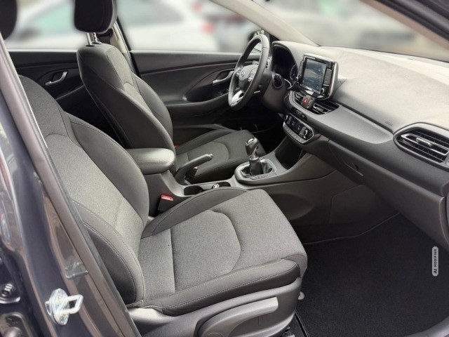 Hyundai i30 1.6 cw Trend +CARPLAY+KLIMA+PDC+RFK+SHZ+UVM+