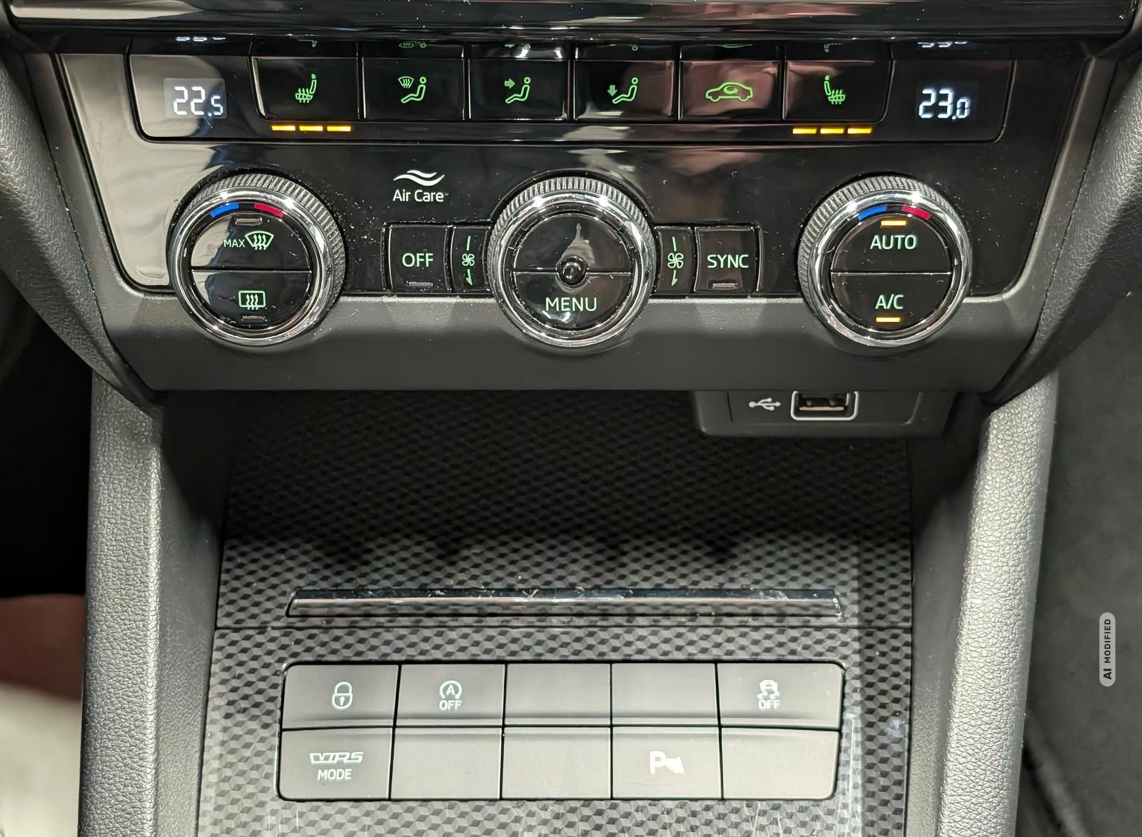 Skoda Octavia Combi RS LED/Navi/DAB/AHK/SHZ/PDC/18-LM
