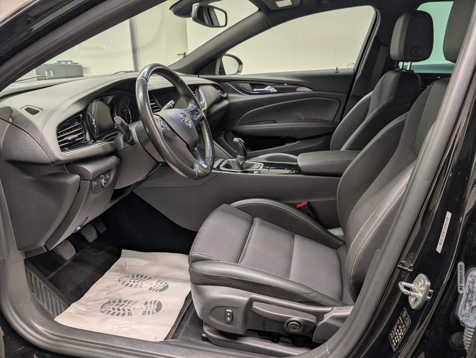 Opel Insignia ST Elegance IntelliLux/Nav/SHZ/Kam/17LM