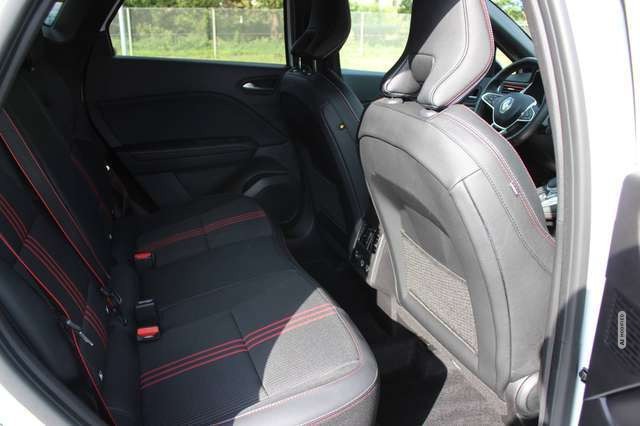 Renault Captur R.S. Line E-Tech Plug In Hybrid 160