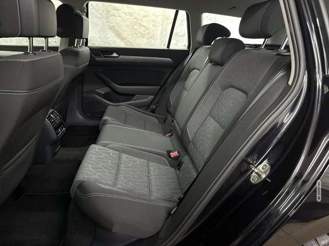 Volkswagen Passat 2.0TDI Business MATRIX KAMERA IQ.NAVI ACC