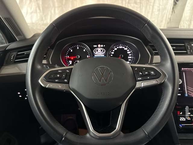 Volkswagen Passat 2.0TDI Business MATRIX KAMERA IQ.NAVI ACC