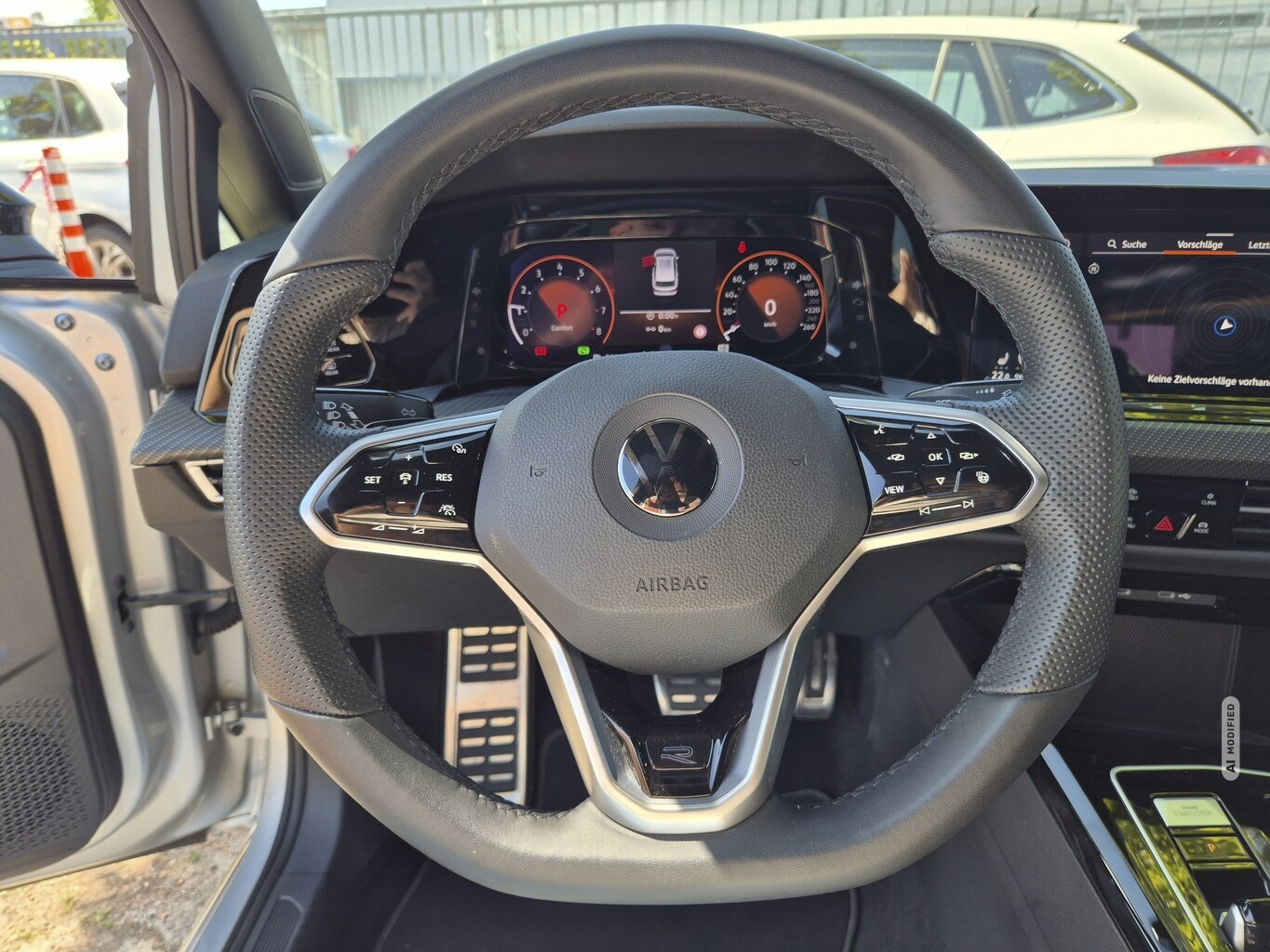 Volkswagen Golf VIII 2.0 TSI 190 DSG 4Motion R-Line Nav AHK