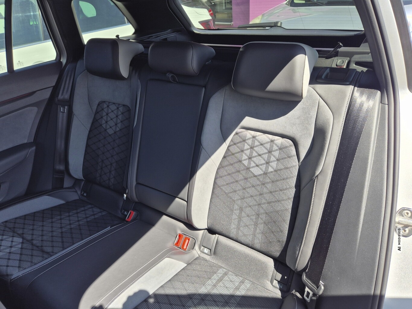 Volkswagen Golf VIII 2.0 TSI 190 DSG 4Motion R-Line Nav AHK