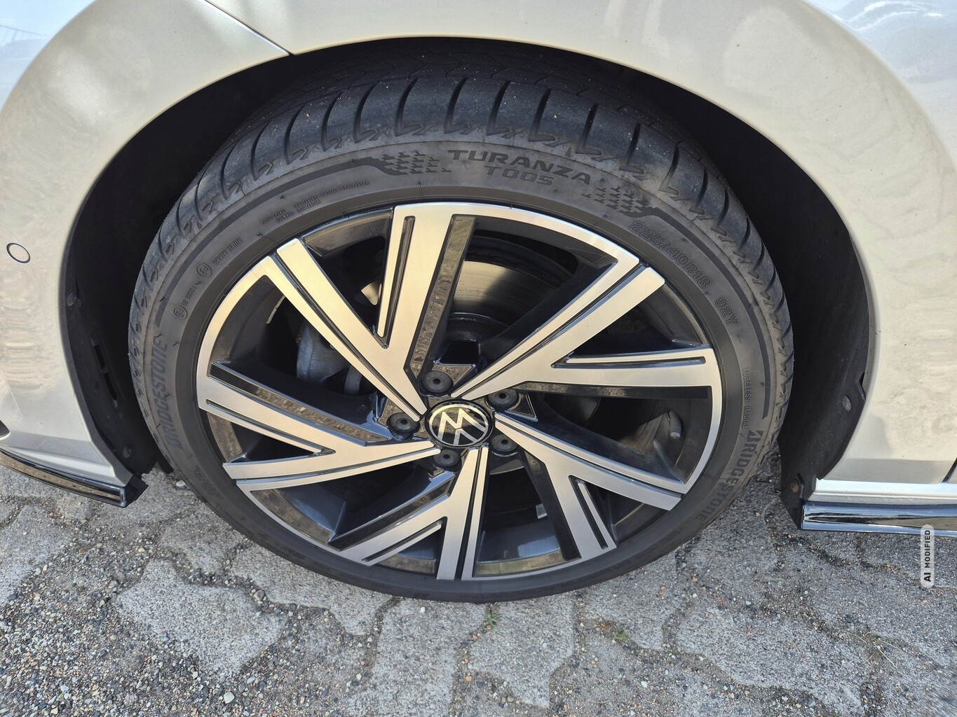 Volkswagen Golf VIII 2.0 TSI 190 DSG 4Motion R-Line Nav AHK