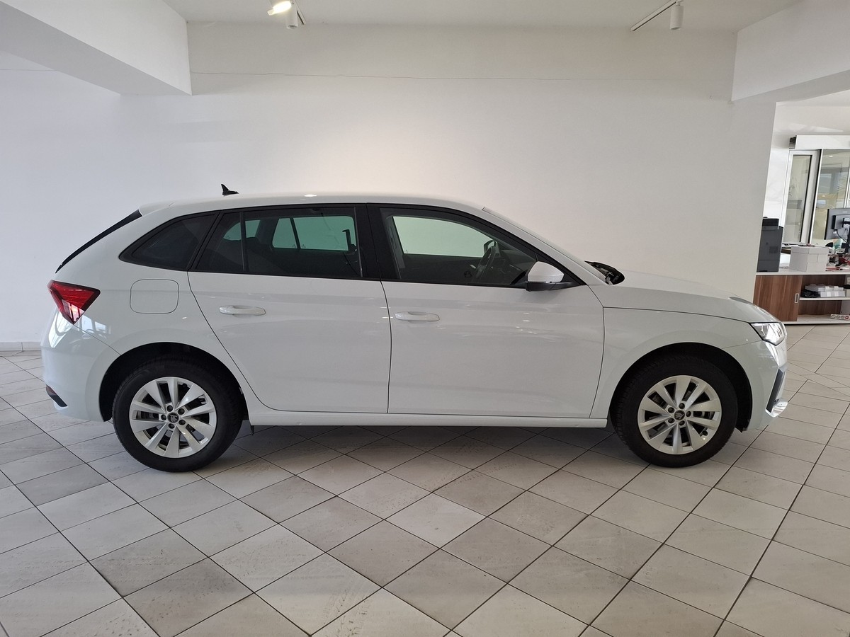 Skoda Scala 1.0 TSI AHK SHZ 5 Jahre Garantie