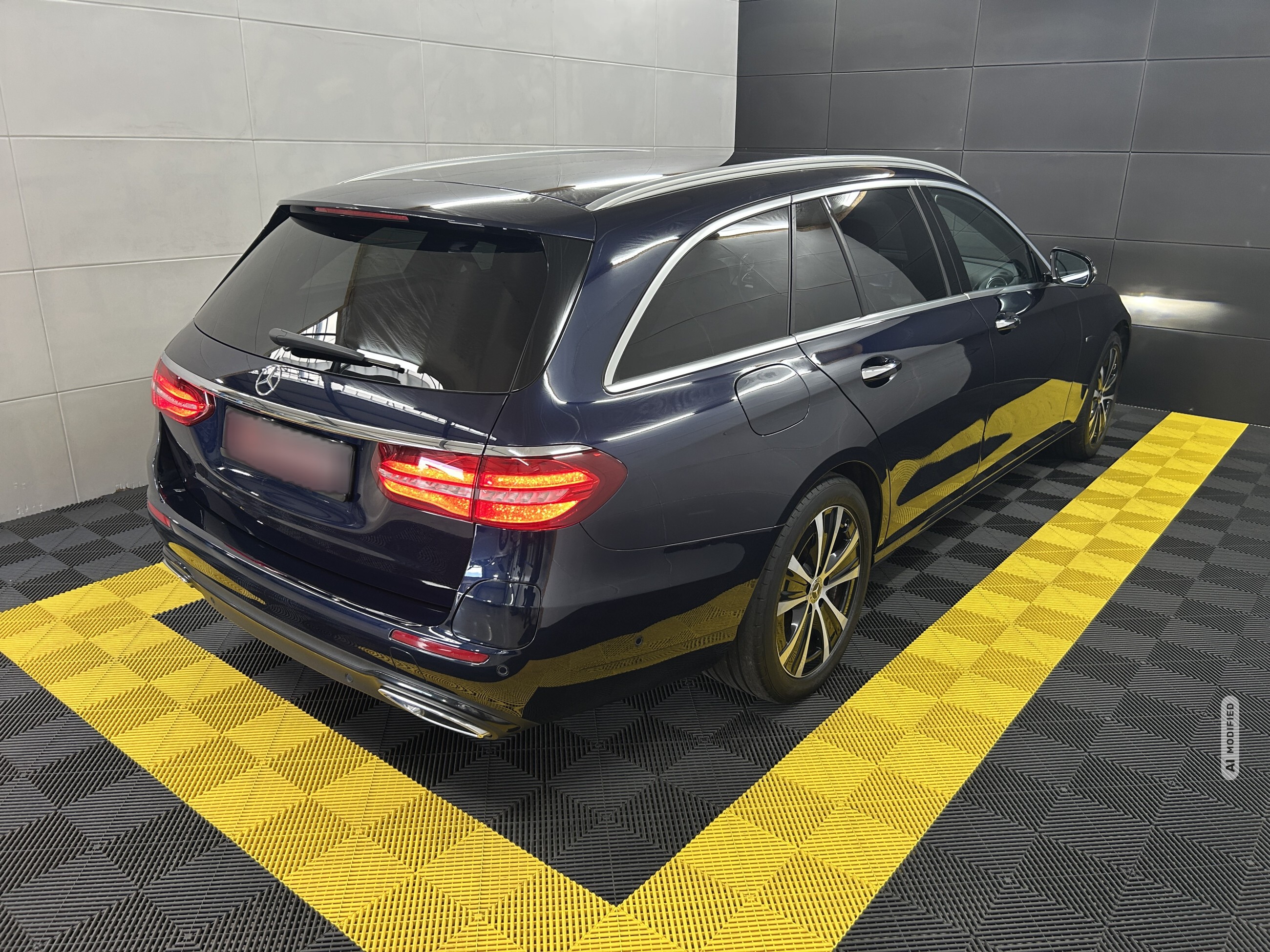 Mercedes-Benz E 300 de+ACC+Pano+Ambiente+Kam+Keyless+Digital