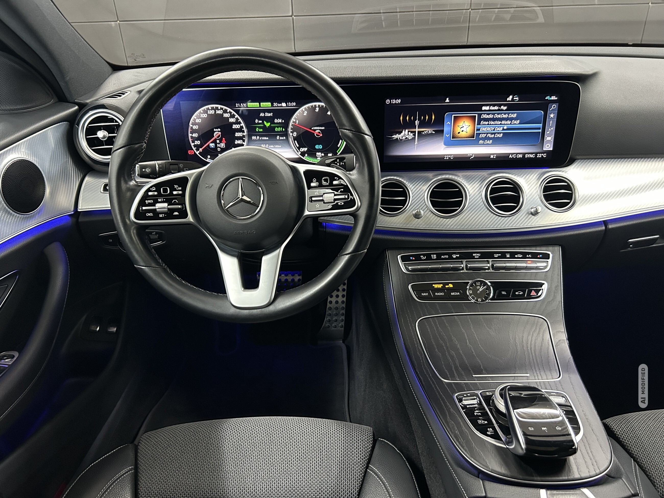 Mercedes-Benz E 300 de+ACC+Pano+Ambiente+Kam+Keyless+Digital