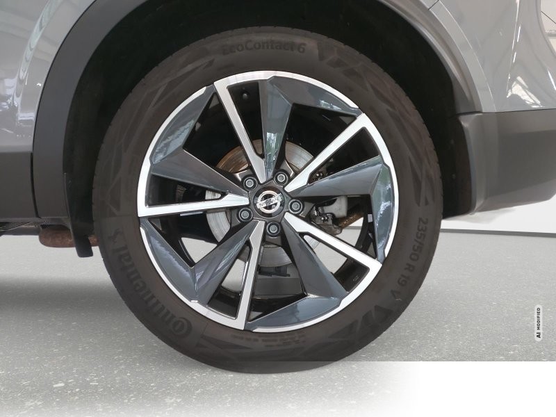 Nissan Qashqai 1,3 DIG-T MHEV TEKNA DESIGN BOSE AHK