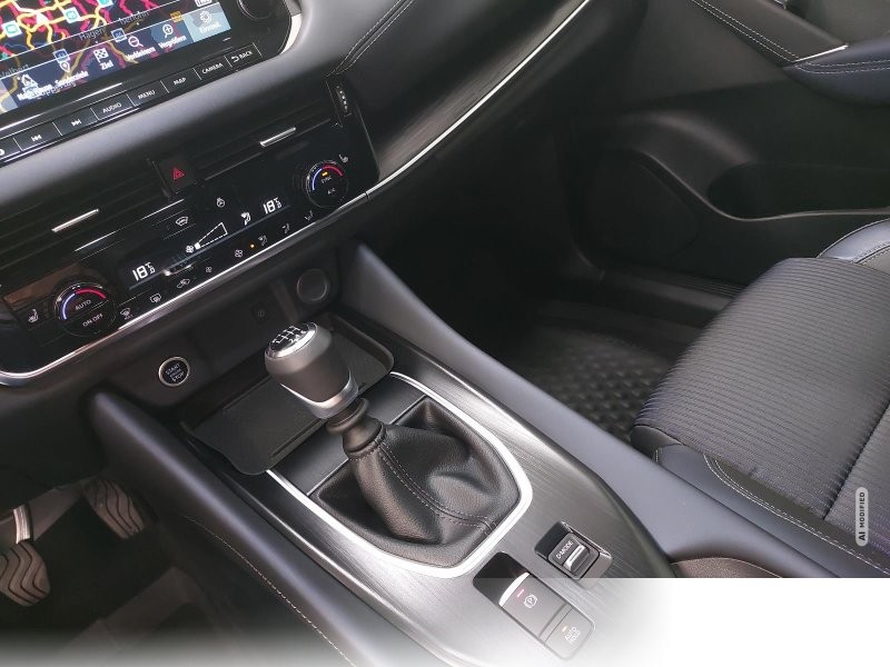 Nissan Qashqai 1,3 DIG-T MHEV TEKNA DESIGN BOSE AHK