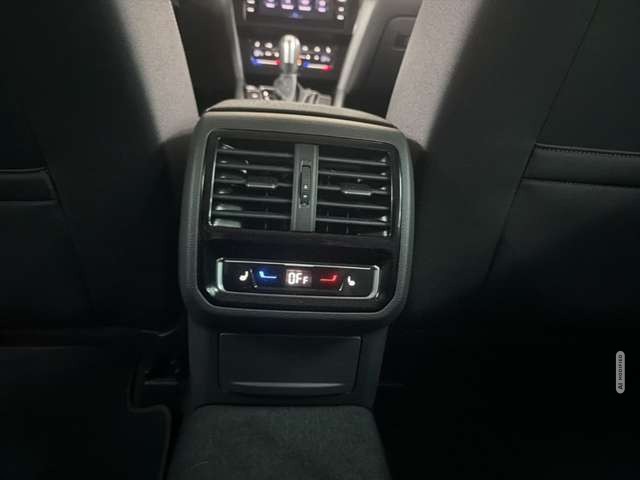 Volkswagen Passat 2.0TDI Business NAVI PANO LED KAMERA VIRT
