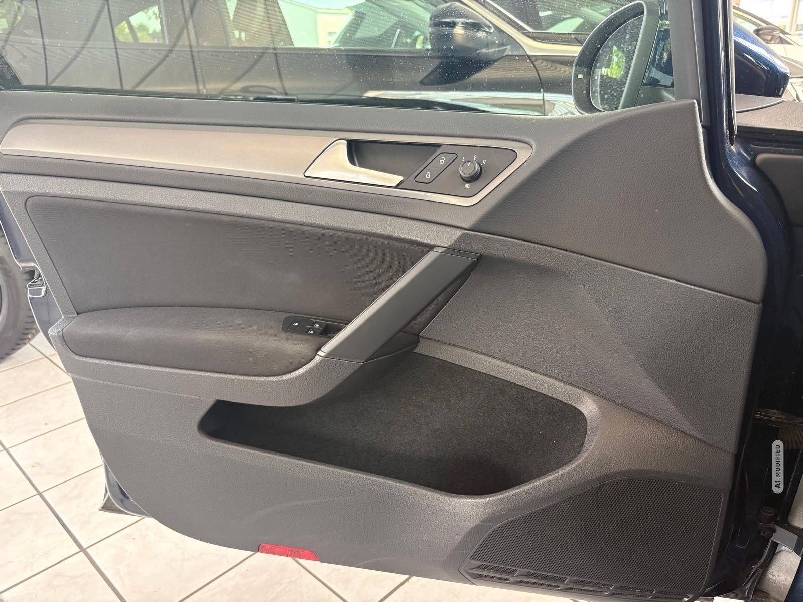 Volkswagen Golf VII Lim. Trendline BMT