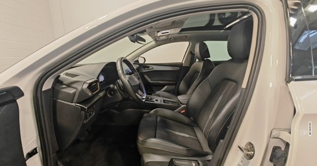 Cupra Leon Sportstourer 2.0 TSI MTRX ACC Pano CarPlay