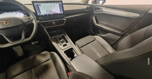 Cupra Leon Sportstourer 2.0 TSI MTRX ACC Pano CarPlay
