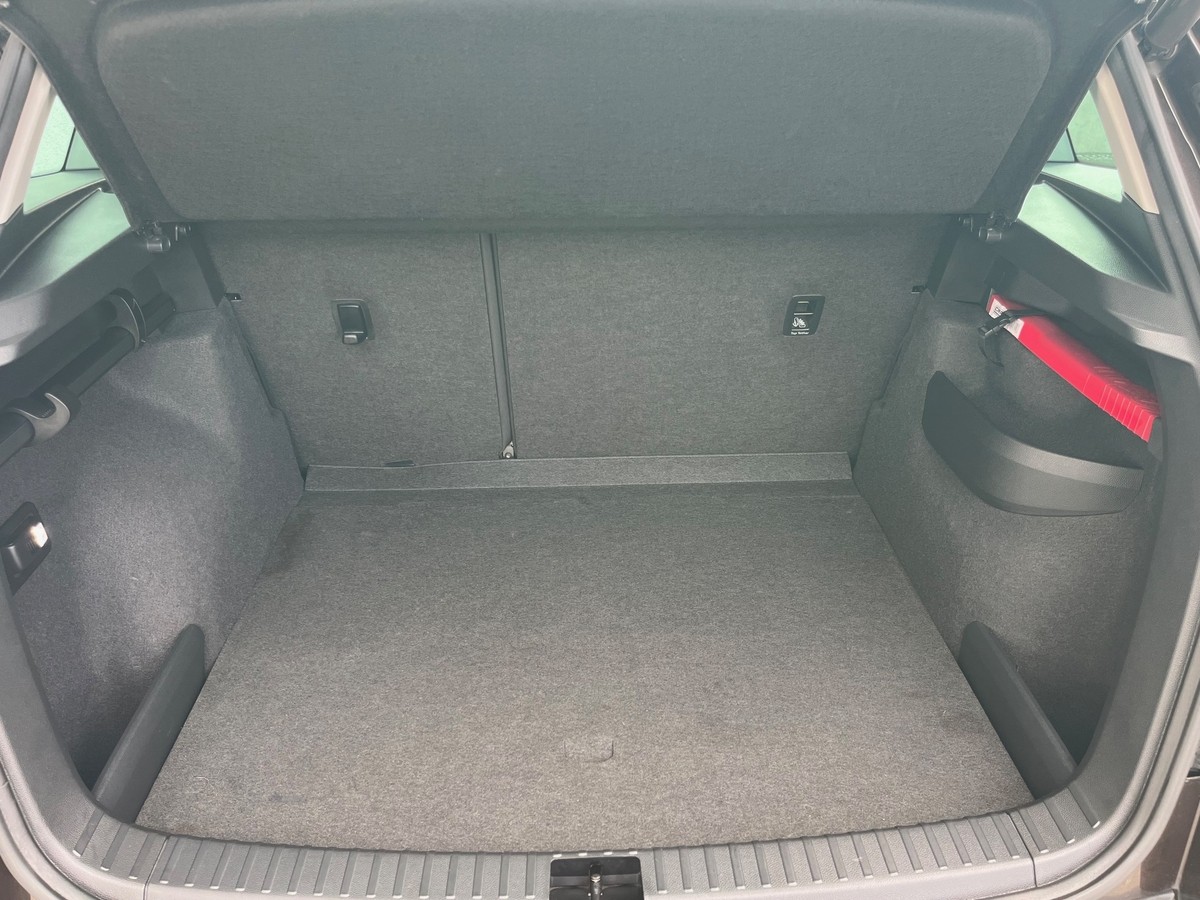 Skoda Karoq 2.0 TDI Style 4x4 NAVI LED AHK