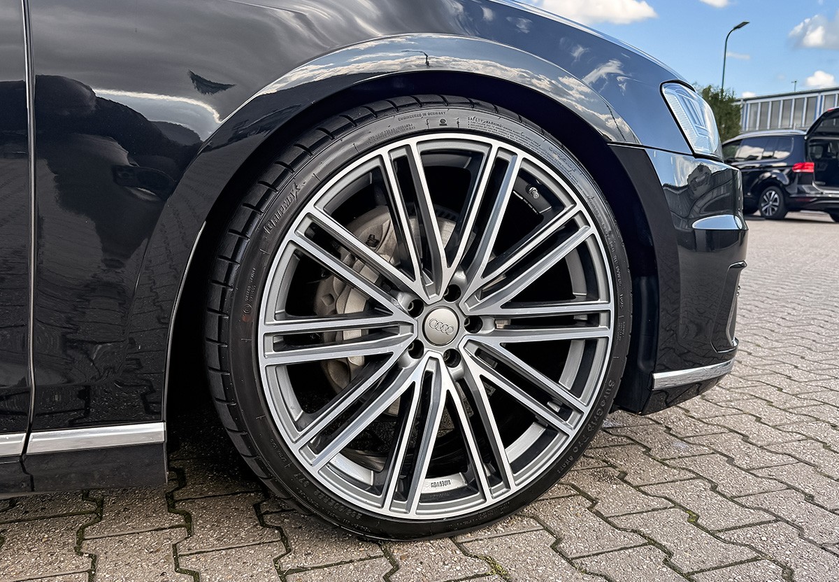 Audi A8 50 3.0 TDI quattro Matrix SHZ Navi 