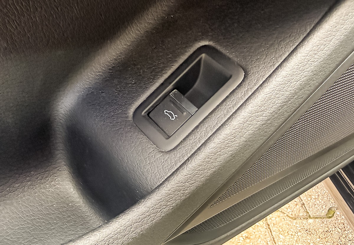 Audi A8 50 3.0 TDI quattro Matrix SHZ Navi 