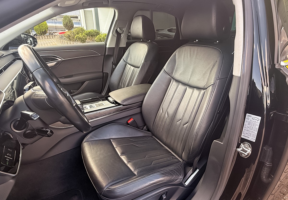 Audi A8 50 3.0 TDI quattro Matrix SHZ Navi 