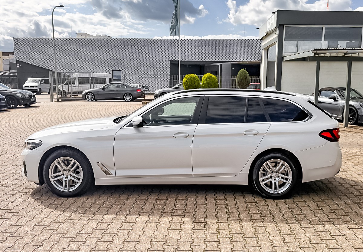 BMW 520  d Mild Hybrid AHK SHZ Navi RFK 