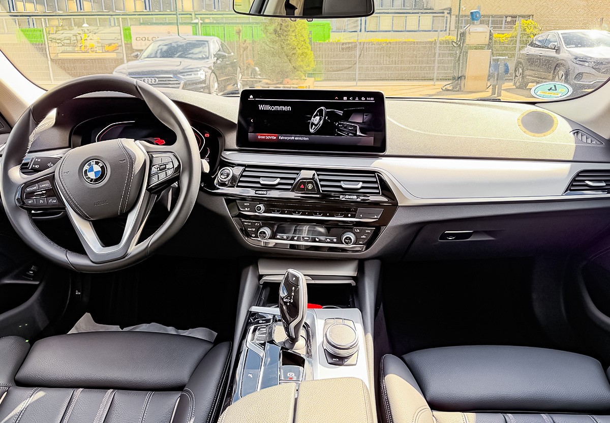 BMW 520  d Mild Hybrid AHK SHZ Navi RFK 