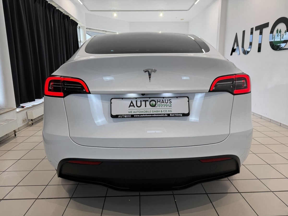 Tesla Model Y RWD Basis RWD