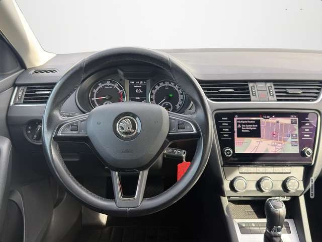 Skoda Octavia Combi 1.0 TSI Ambition DSG / LED / AHK / NAVI / KA
