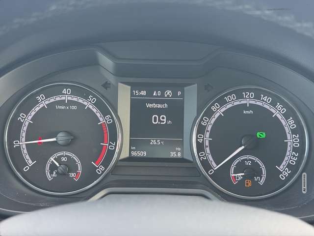 Skoda Octavia Combi 1.0 TSI Ambition DSG / LED / AHK / NAVI / KA