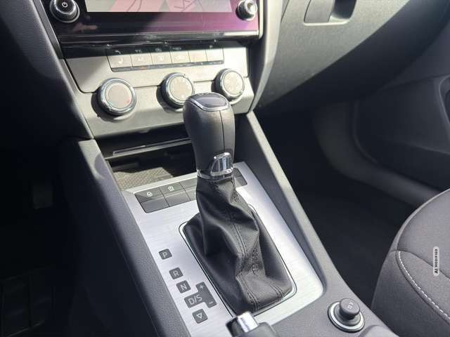 Skoda Octavia Combi 1.0 TSI Ambition DSG / LED / AHK / NAVI / KA