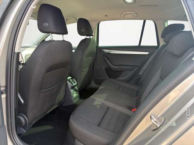 Skoda Octavia Combi 1.0 TSI Ambition DSG / LED / AHK / NAVI / KA