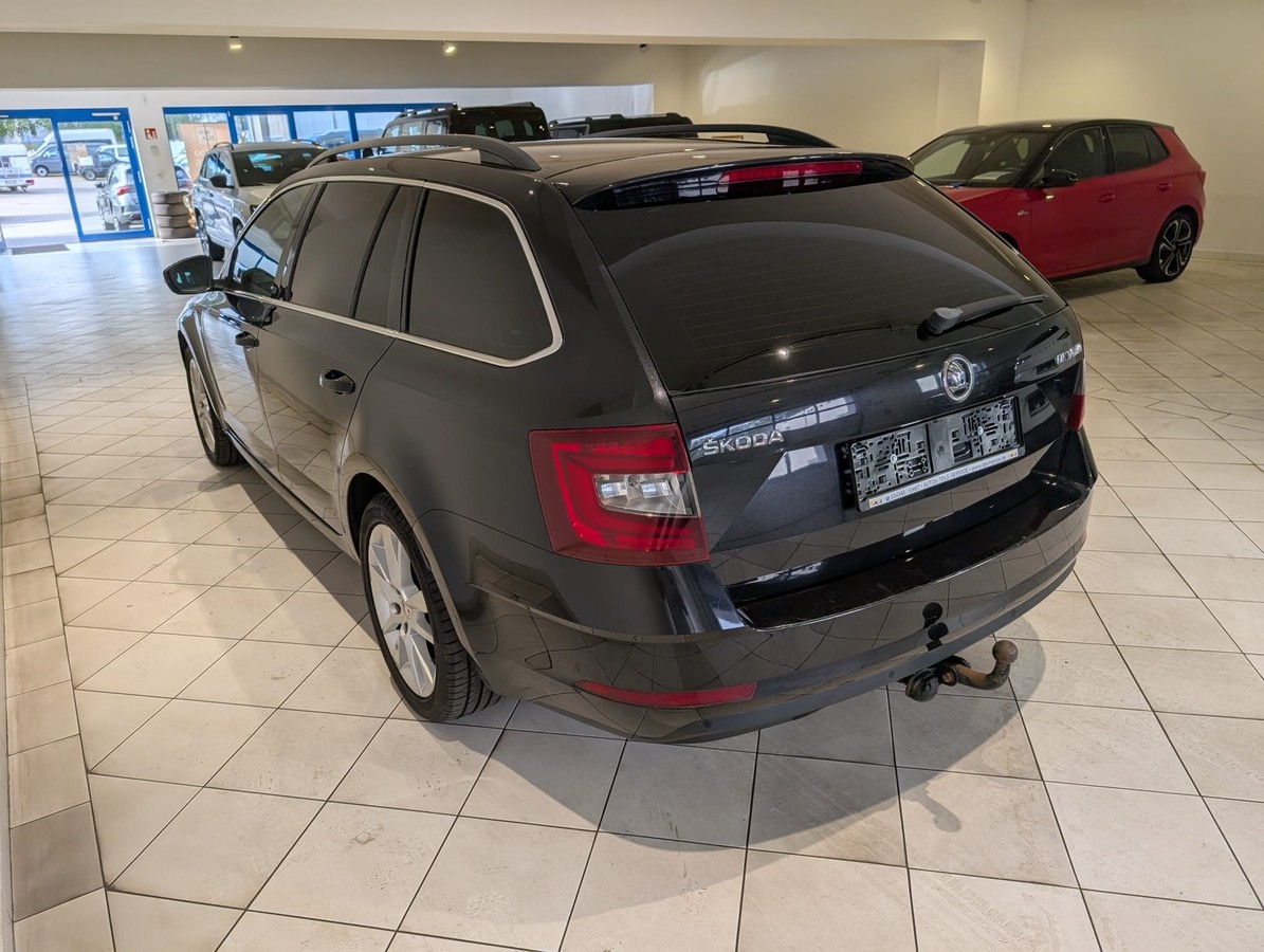 Skoda Octavia Combi 1.8TSI Style DSG LED SHZ PDC