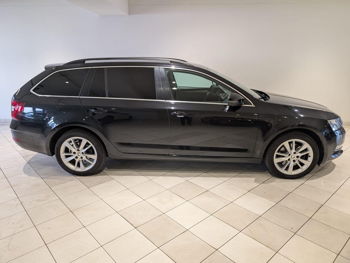 Skoda Octavia Combi 1.8TSI Style DSG LED SHZ PDC