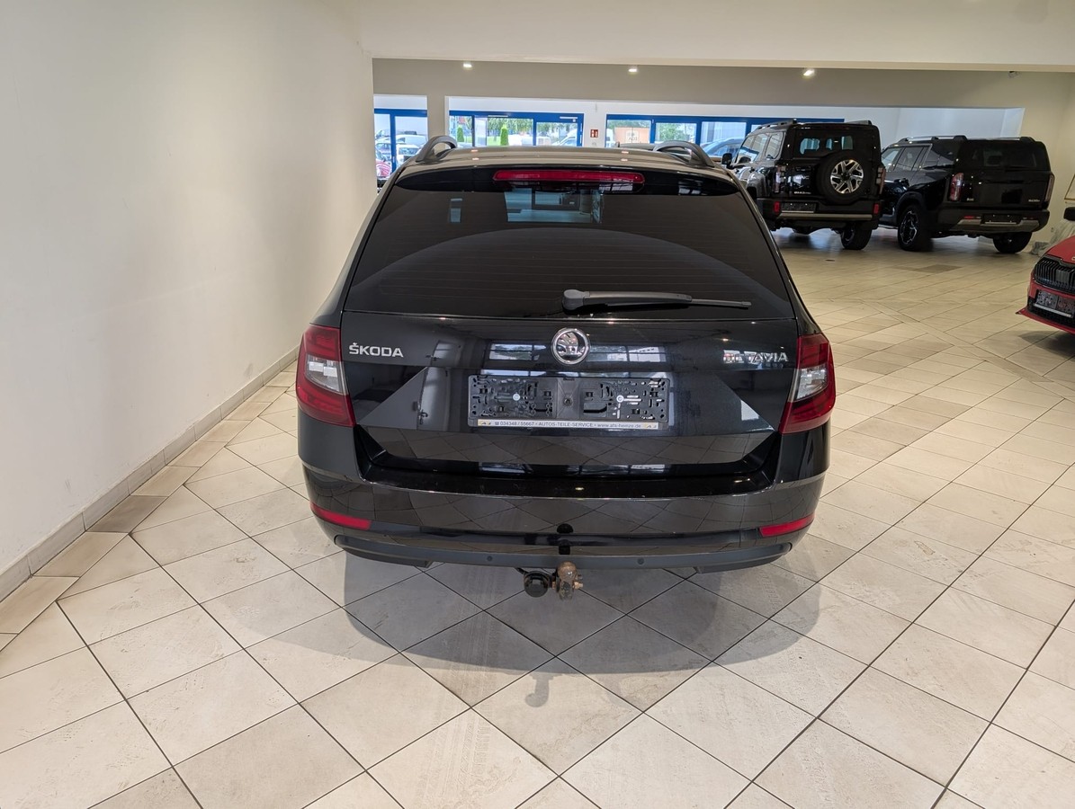 Skoda Octavia Combi 1.8TSI Style DSG LED SHZ PDC
