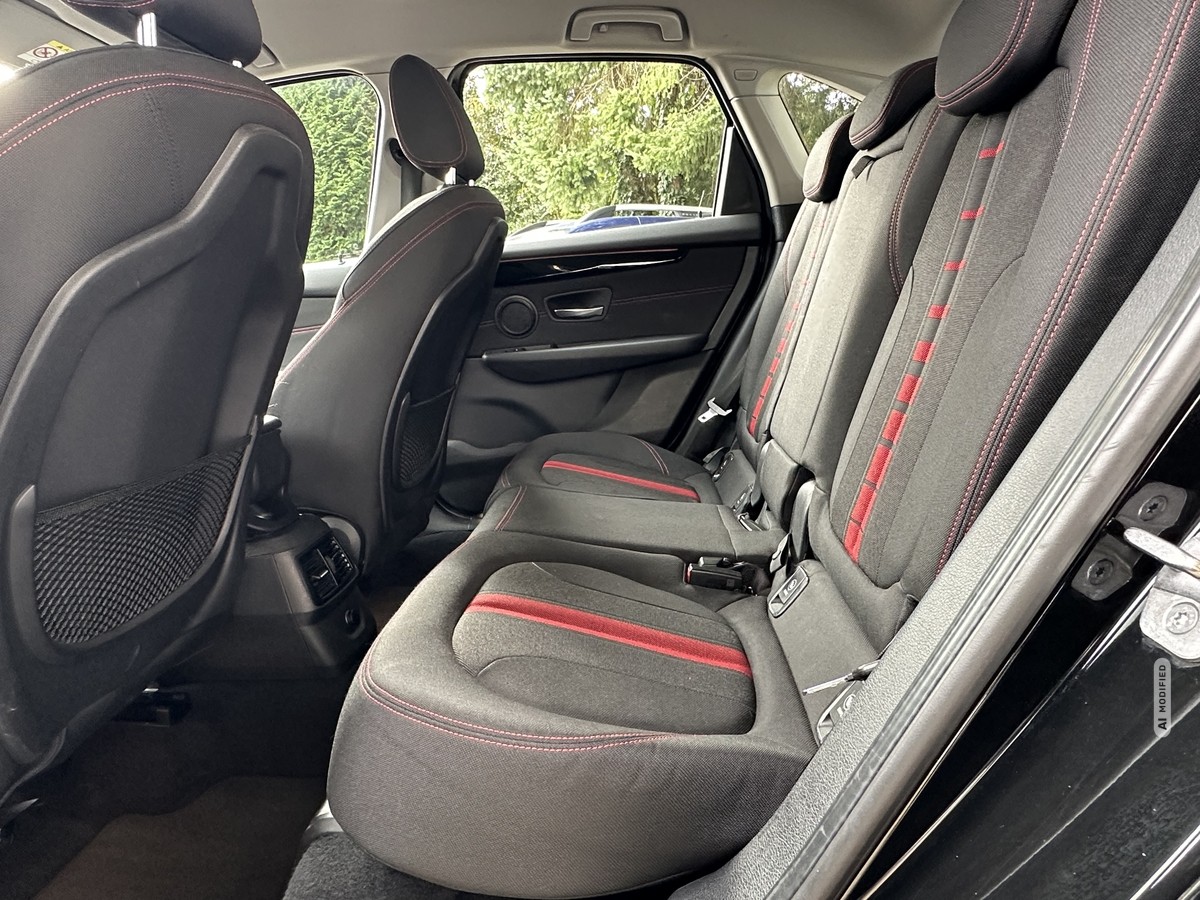 BMW 218 Active Tourer BMW 218i Active Tourer Sport Line 52 TKM*A