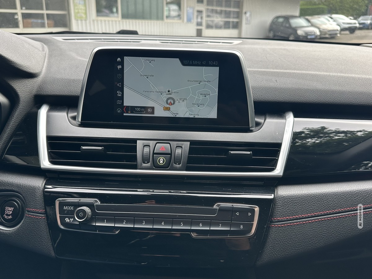 BMW 218 Active Tourer BMW 218i Active Tourer Sport Line 52 TKM*A