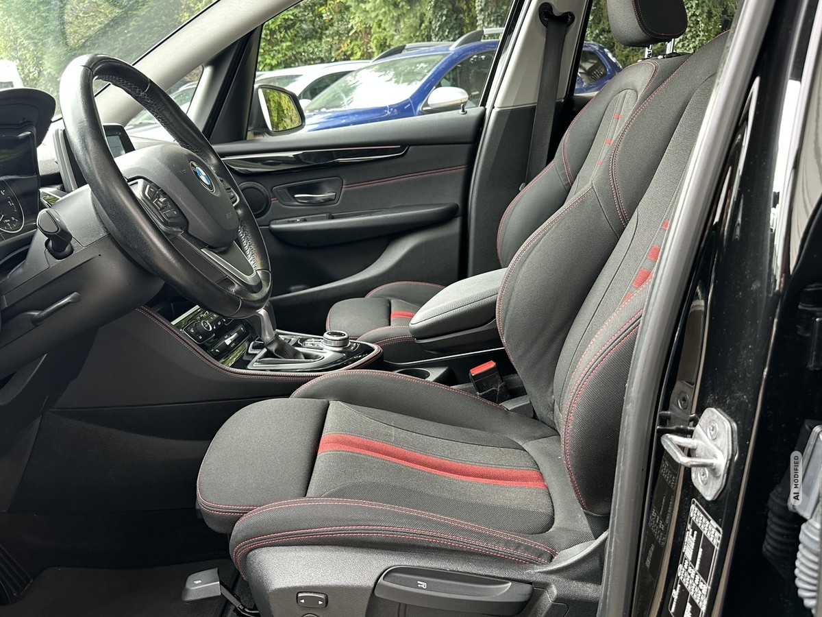 BMW 218 Active Tourer BMW 218i Active Tourer Sport Line 52 TKM*A