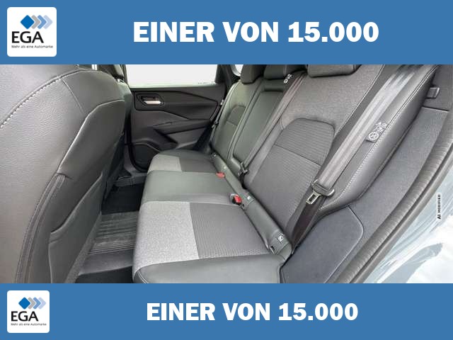 Nissan Qashqai QQ N-Connecta PANORAMA+beh.SCHEIBE+NAVI+AHK+ACC...