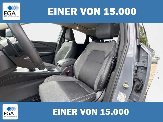 Nissan Qashqai QQ N-Connecta PANORAMA+beh.SCHEIBE+NAVI+AHK+ACC...