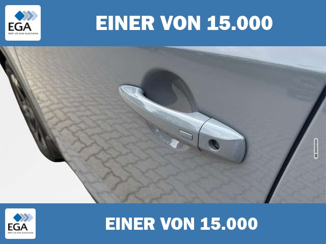 Nissan Qashqai QQ N-Connecta PANORAMA+beh.SCHEIBE+NAVI+AHK+ACC...
