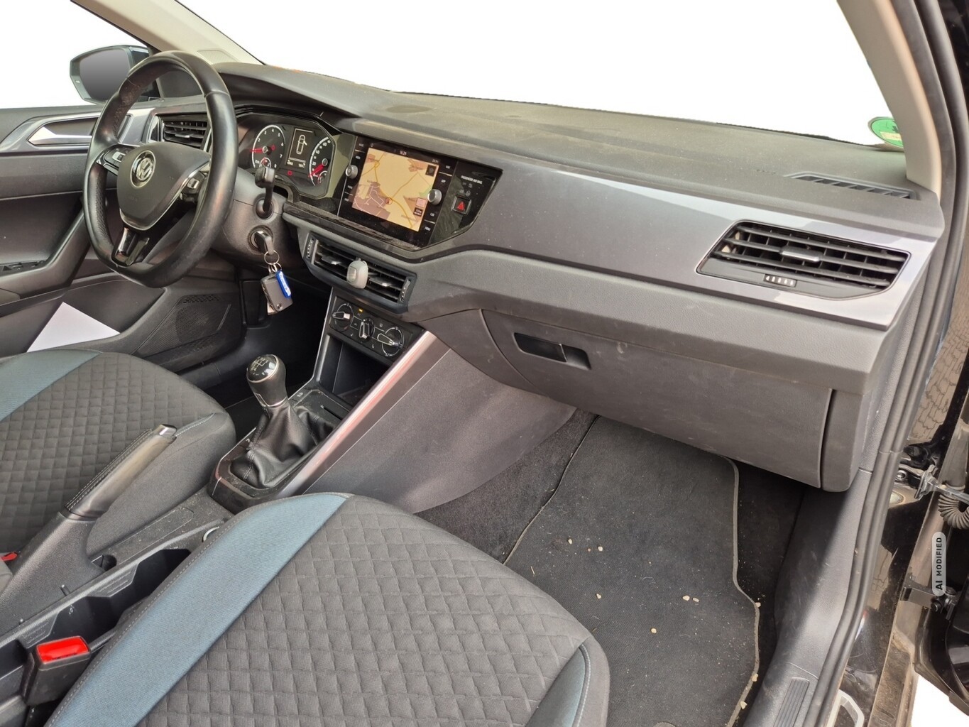 Volkswagen Polo 1.0 TSI 95 IQ.DRIVE PDC CompostitionM