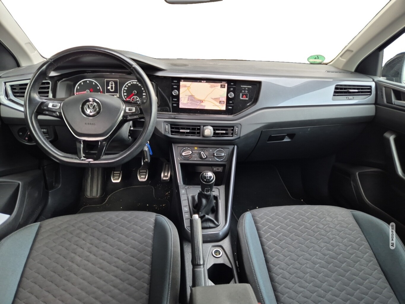 Volkswagen Polo 1.0 TSI 95 IQ.DRIVE PDC CompostitionM