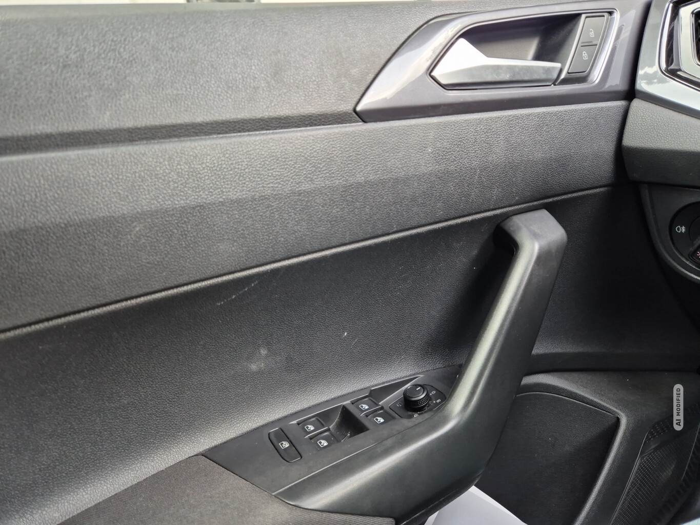 Volkswagen Polo 1.0 TSI 95 IQ.DRIVE PDC CompostitionM