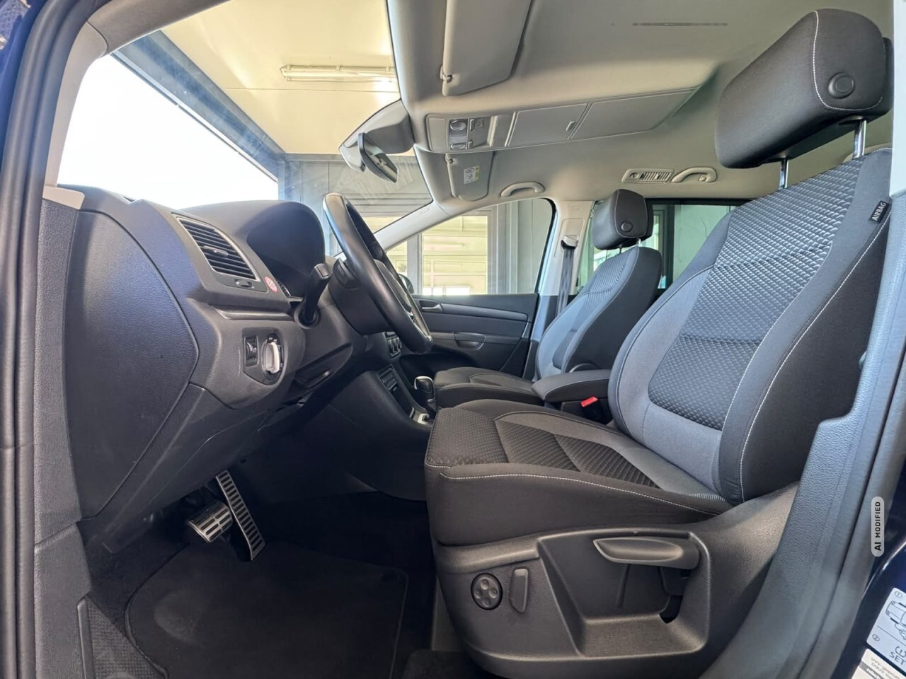 Volkswagen Sharan 1.4 TSI DSG,7-SITZE,XENON,KAMERA,EL.-TÜRE