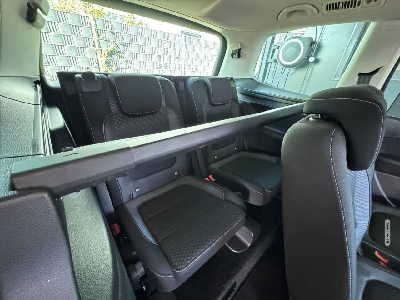 Volkswagen Sharan 1.4 TSI DSG,7-SITZE,XENON,KAMERA,EL.-TÜRE