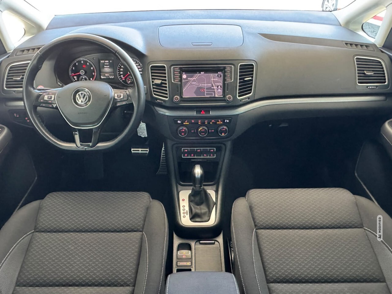 Volkswagen Sharan 1.4 TSI DSG,7-SITZE,XENON,KAMERA,EL.-TÜRE