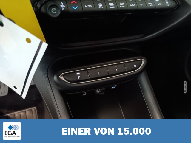 Fiat 600 Pop MHEV Spurhalteass. LED Temp Freisprecheinrichtung Klimaautomatik Musikst