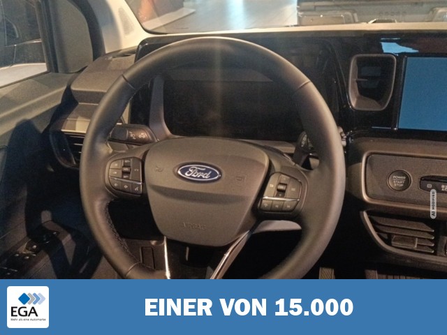Ford Tourneo Courier TITANIUM NAVI / AHK / PDC / WINTER-PAKET 2 /FAHERASSISTENZ-PAKET