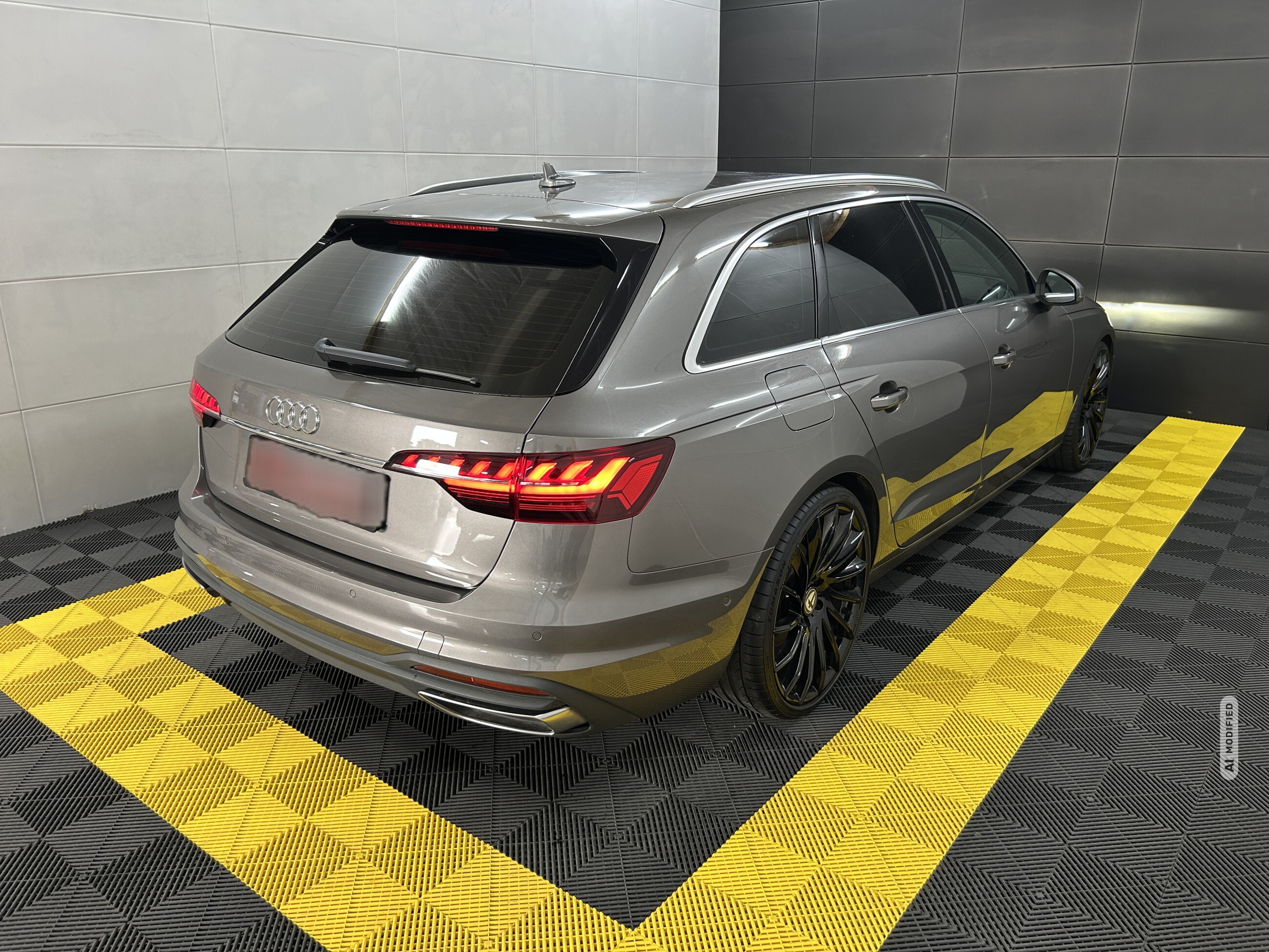 Audi A4 Avant 35 TDI basis S-tronic+Matrix+360°+Temp