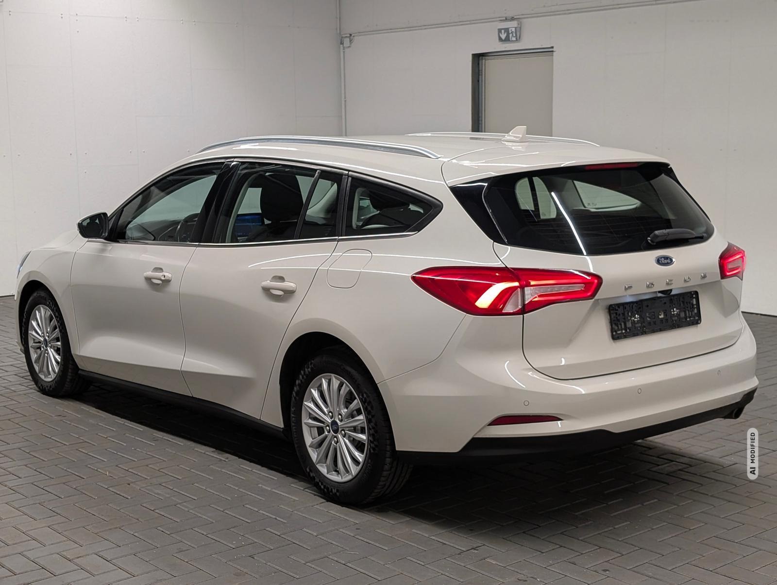 Ford Focus Turnier Titanium LED/Navi/DAB/Kam/ACC/Keyl