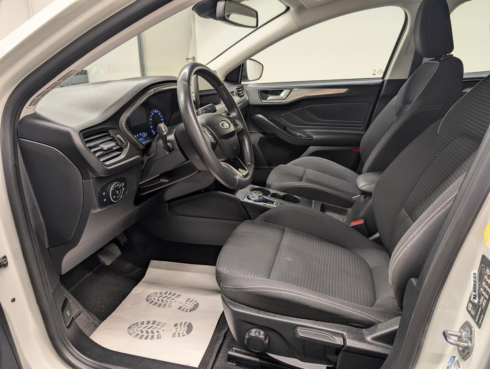 Ford Focus Turnier Titanium LED/Navi/DAB/Kam/ACC/Keyl