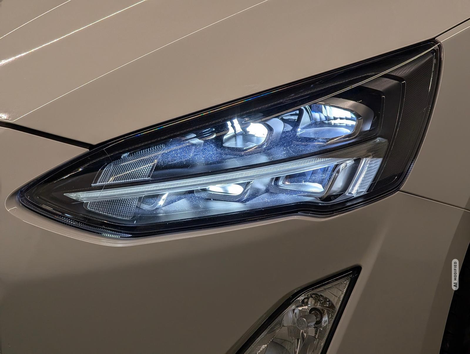 Ford Focus Turnier Titanium LED/Navi/DAB/Kam/ACC/Keyl